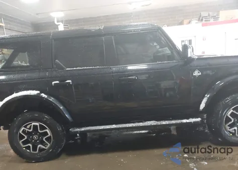 2023 Ford Bronco Outer Banks z USA, uszkodzony, nr VIN 1FMDE5BH3PLB14341